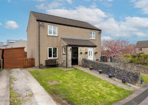 View Full Details for 2 Manor Close, Low Demesne, Ingleton