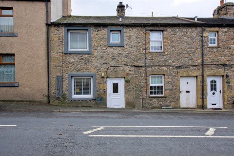 View Full Details for 18 New Road, Ingleton