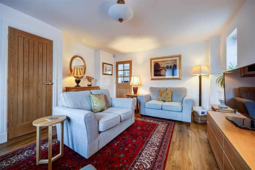 Images for Dalesview Close, Clapham.