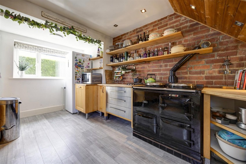 Images for Cheveley, High Bentham