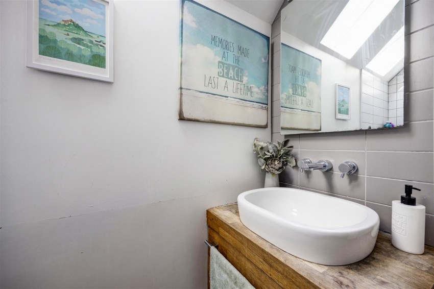 Images for Cheveley, High Bentham