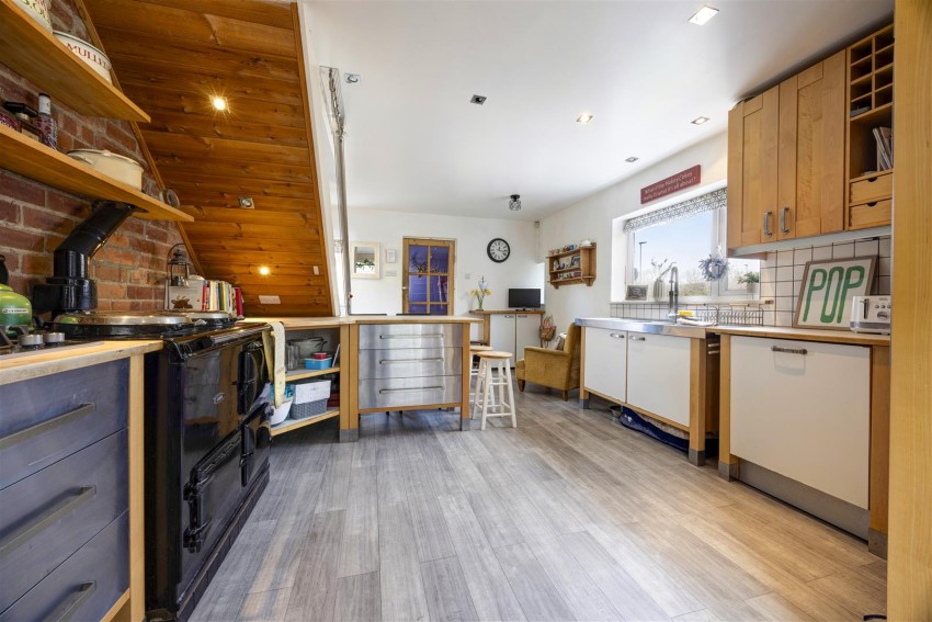 Images for Cheveley, High Bentham