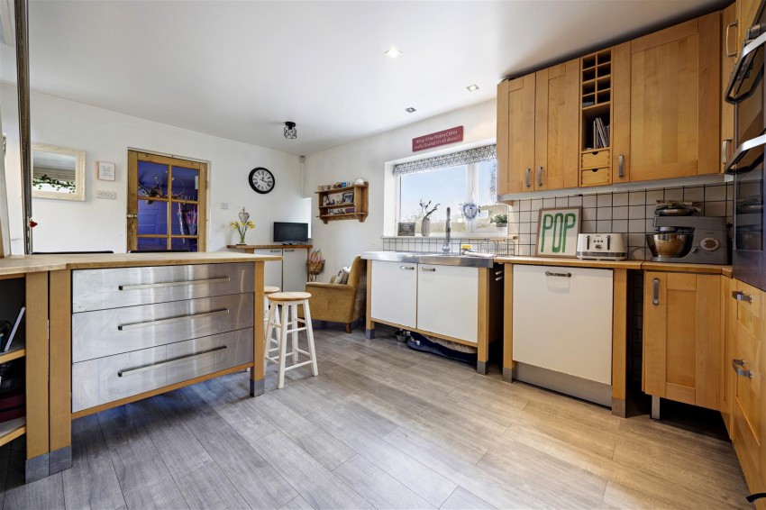 Images for Cheveley, High Bentham