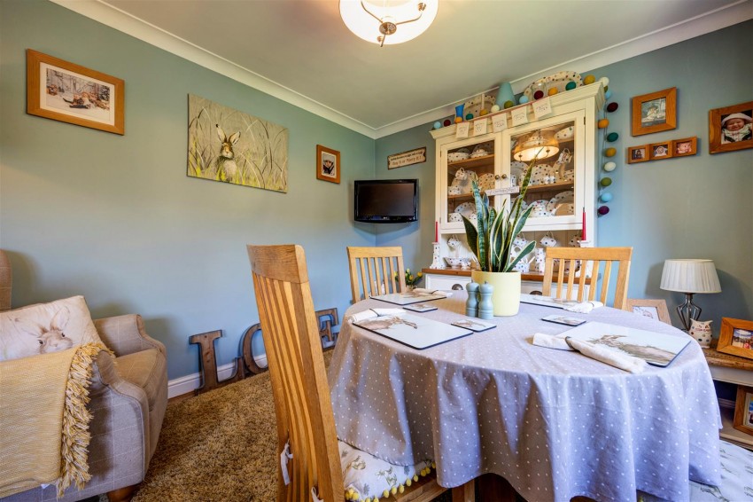 Images for 12 Goodenber Crescent, Bentham