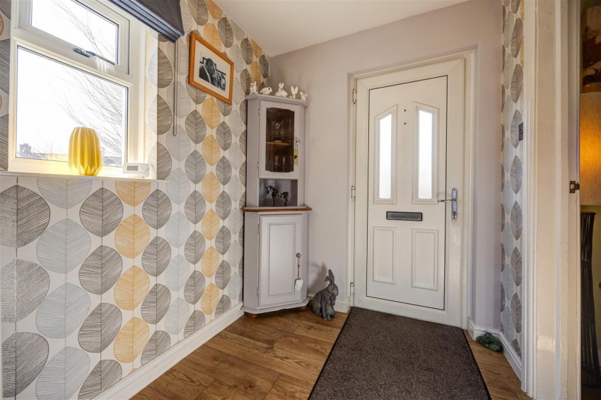 Images for 12 Goodenber Crescent, Bentham