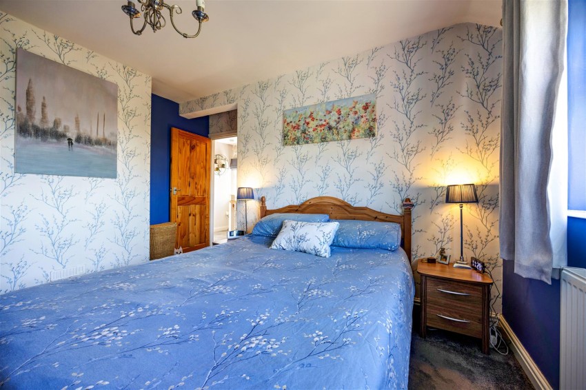 Images for 12 Goodenber Crescent, Bentham