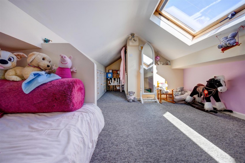 Images for 12 Goodenber Crescent, Bentham