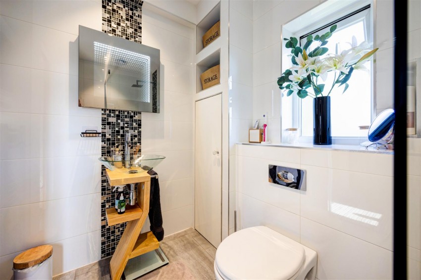 Images for 12 Goodenber Crescent, Bentham