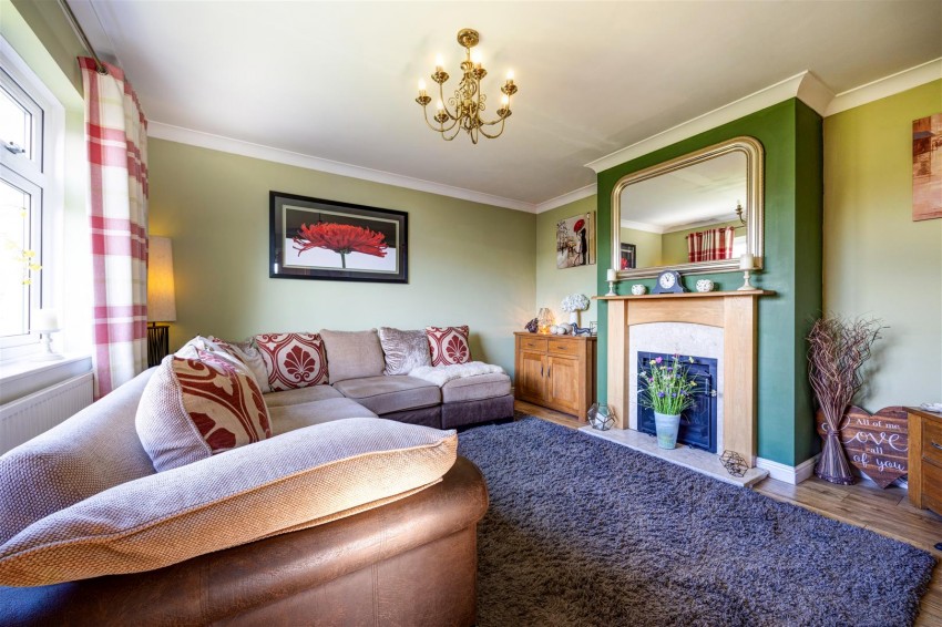 Images for 12 Goodenber Crescent, Bentham