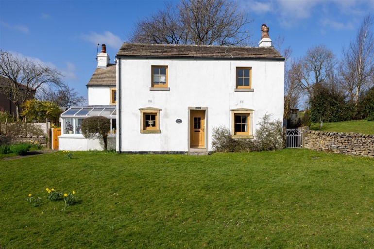The Green, Newby