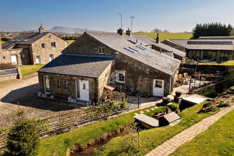 View Full Details for High Meadow Barn, Low Bentham