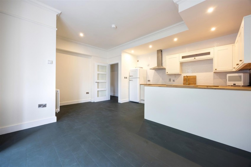 Images for Farrer Lodge, Clapham Station