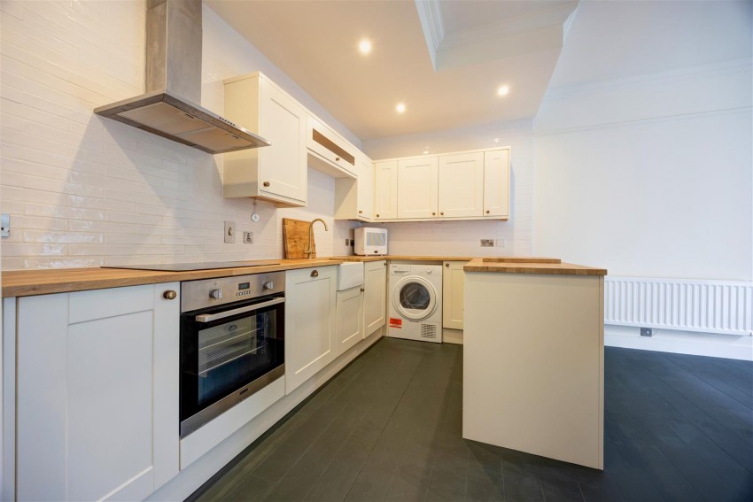 Images for Farrer Lodge, Clapham Station