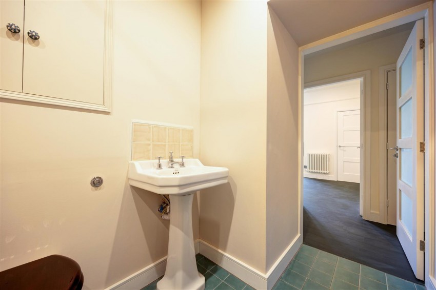 Images for Farrer Lodge, Clapham Station