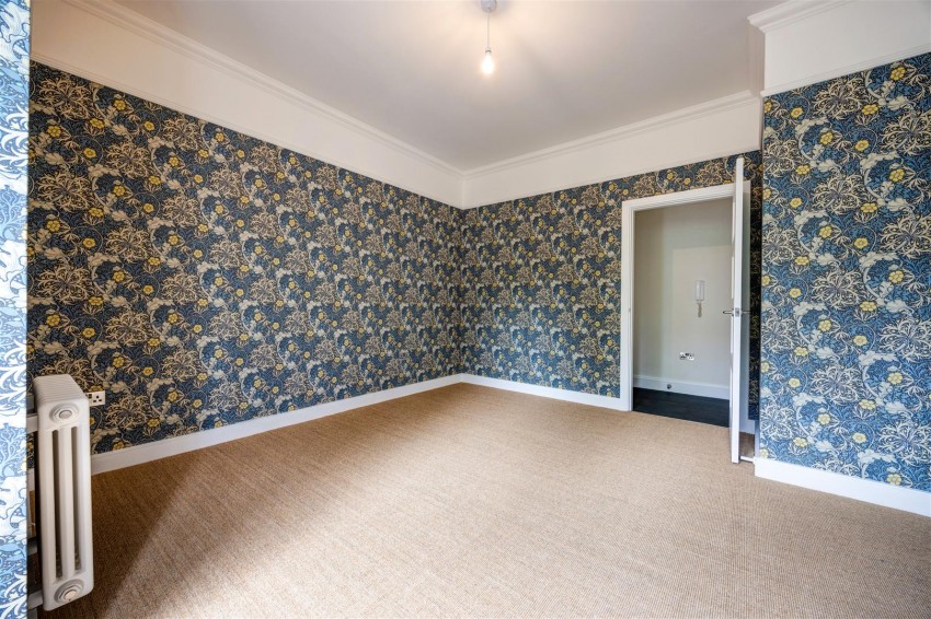 Images for Farrer Lodge, Clapham Station