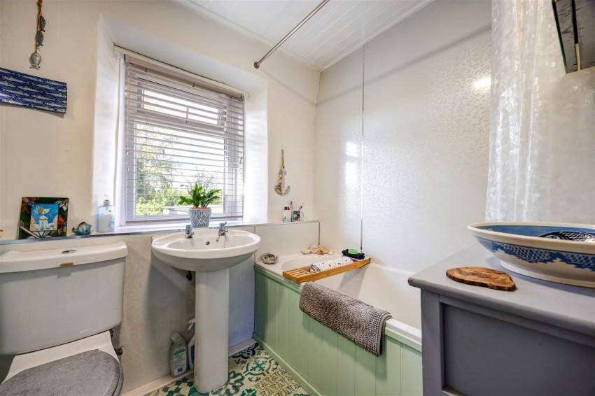 Images for 2 Baynes Cottages, Low Bentham
