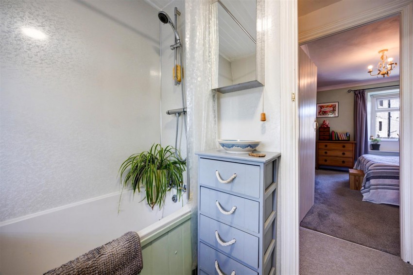 Images for 2 Baynes Cottages, Low Bentham