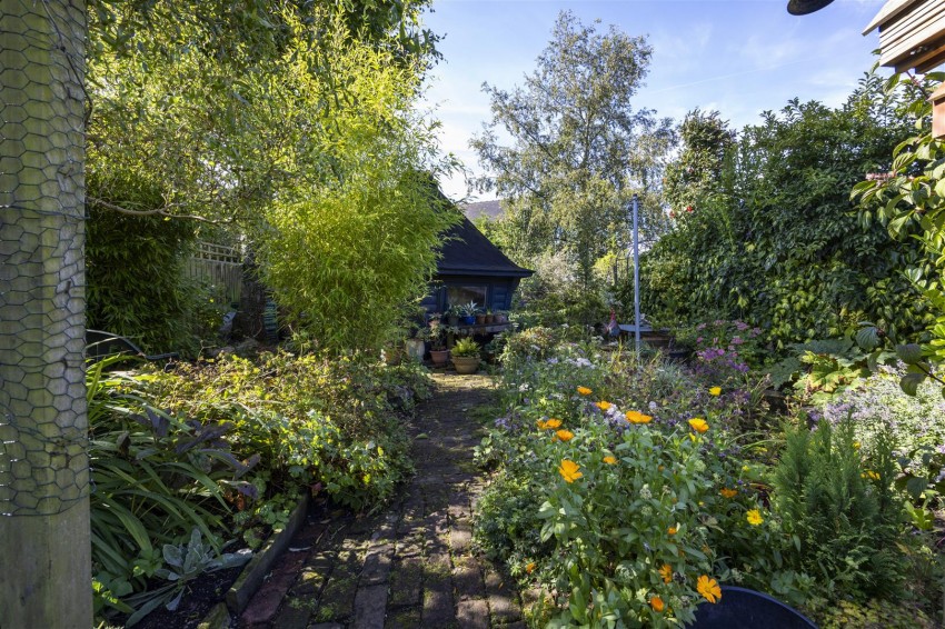 Images for 2 Baynes Cottages, Low Bentham