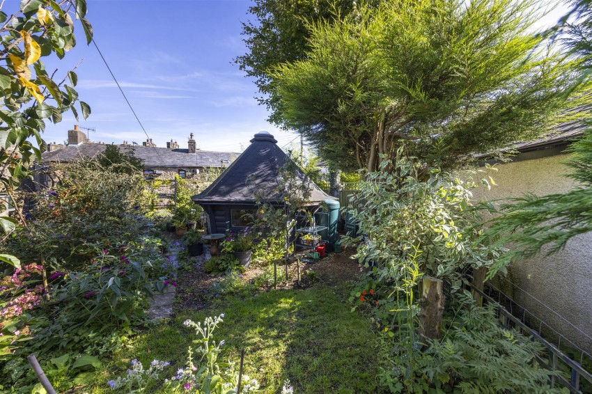 Images for 2 Baynes Cottages, Low Bentham
