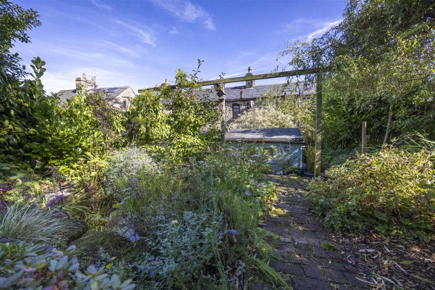 Images for 2 Baynes Cottages, Low Bentham