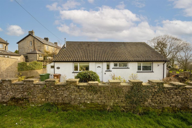 Langdale, Robin Lane, Bentham