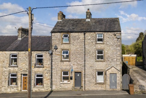 View Full Details for 2 Myrtle Cottages, Ingleton