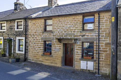 View Full Details for Appletree Cottage, Low Bentham