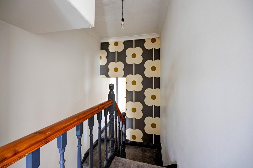 Images for 17 Goodenber Road, Bentham