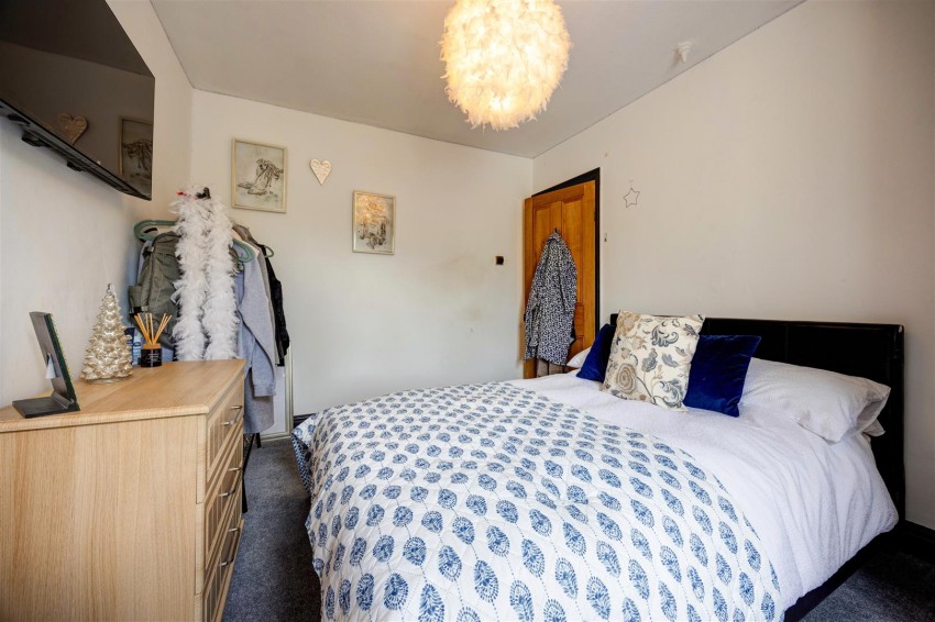 Images for 17 Goodenber Road, Bentham