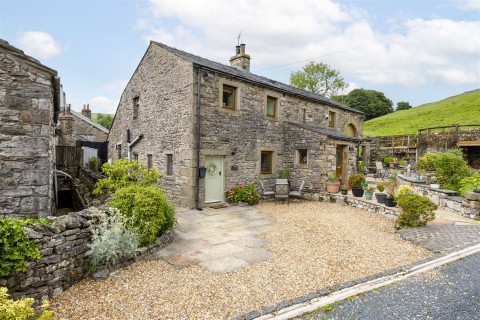 View Full Details for Ingle Byre Cottage, Stainforth