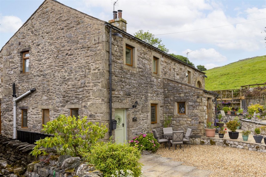 Images for Ingle Byre Cottage, Stainforth