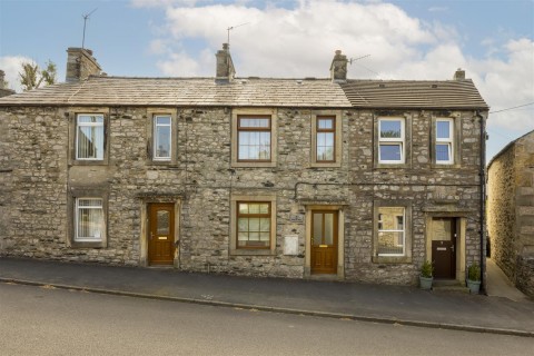 View Full Details for 2 Norcot Rise, Ingleton